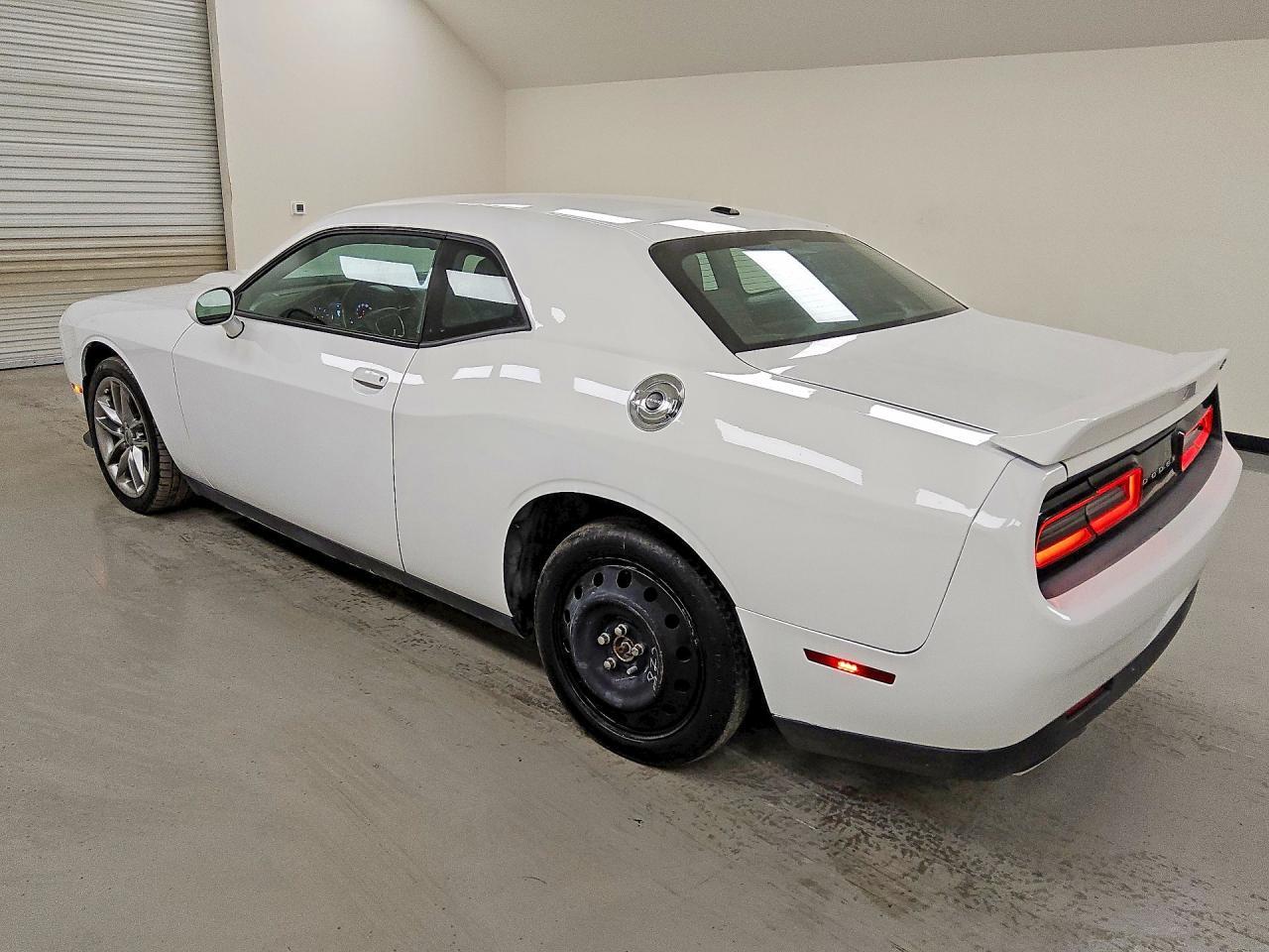 2022 Dodge Challenger Gt - zdjęcie 2