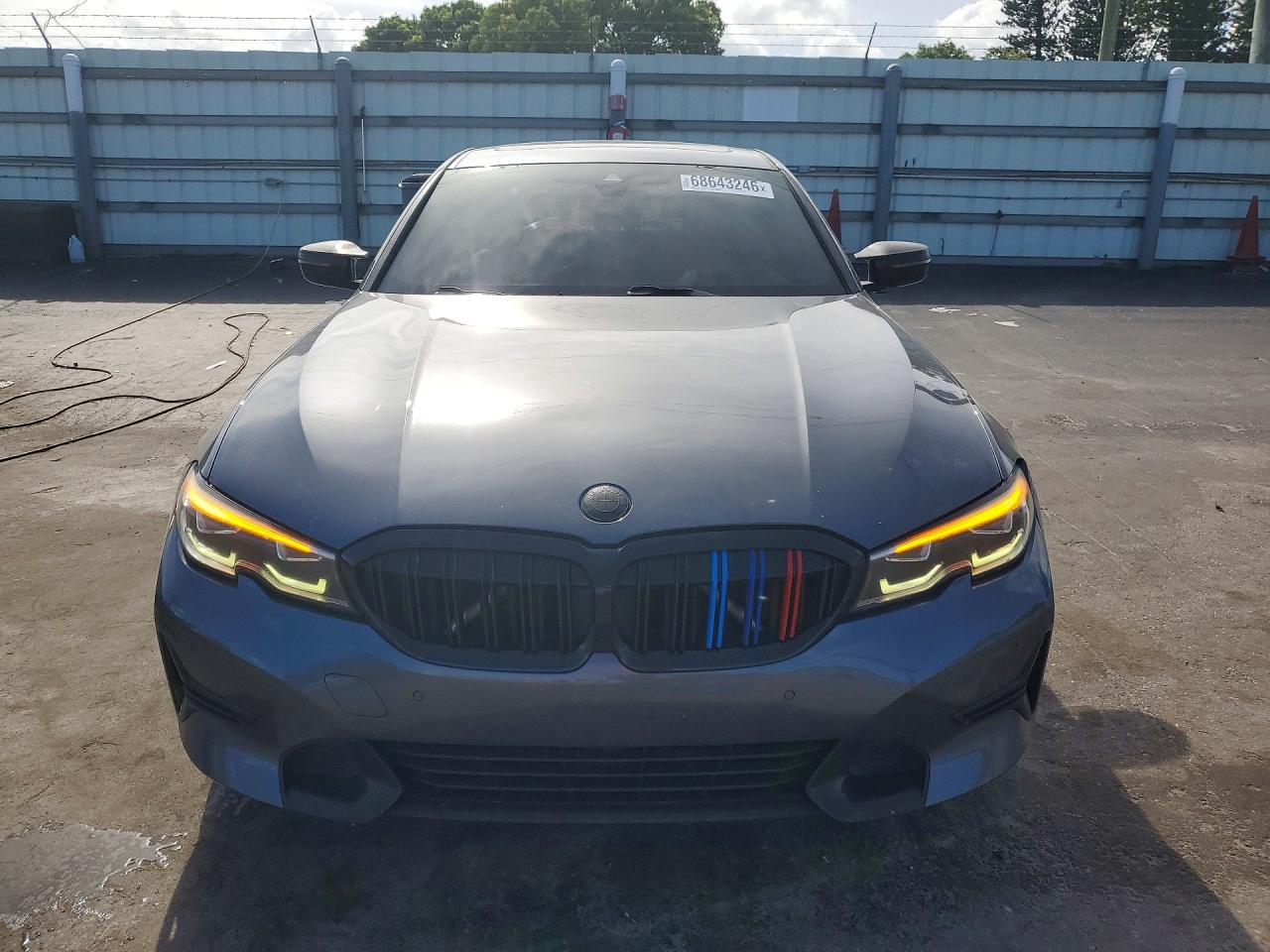 2019 BMW 330I - zdjęcie 5