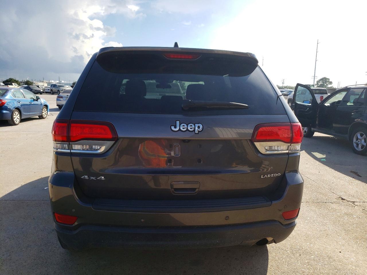 2021 Jeep Grand Cherokee Laredo - zdjęcie 6