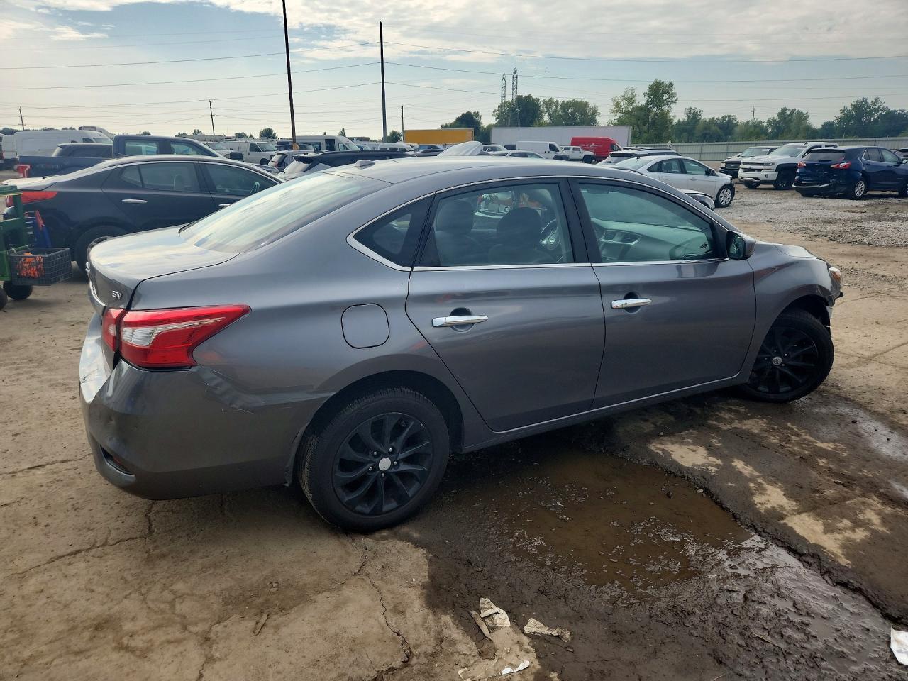 2019 Nissan Sentra Sv - zdjęcie 3