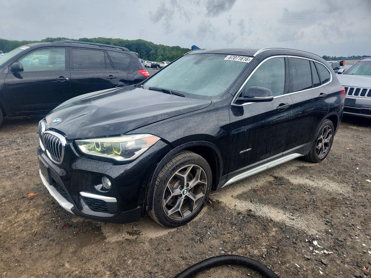 2016 BMW X1 xDrive28I - zdjęcie główne