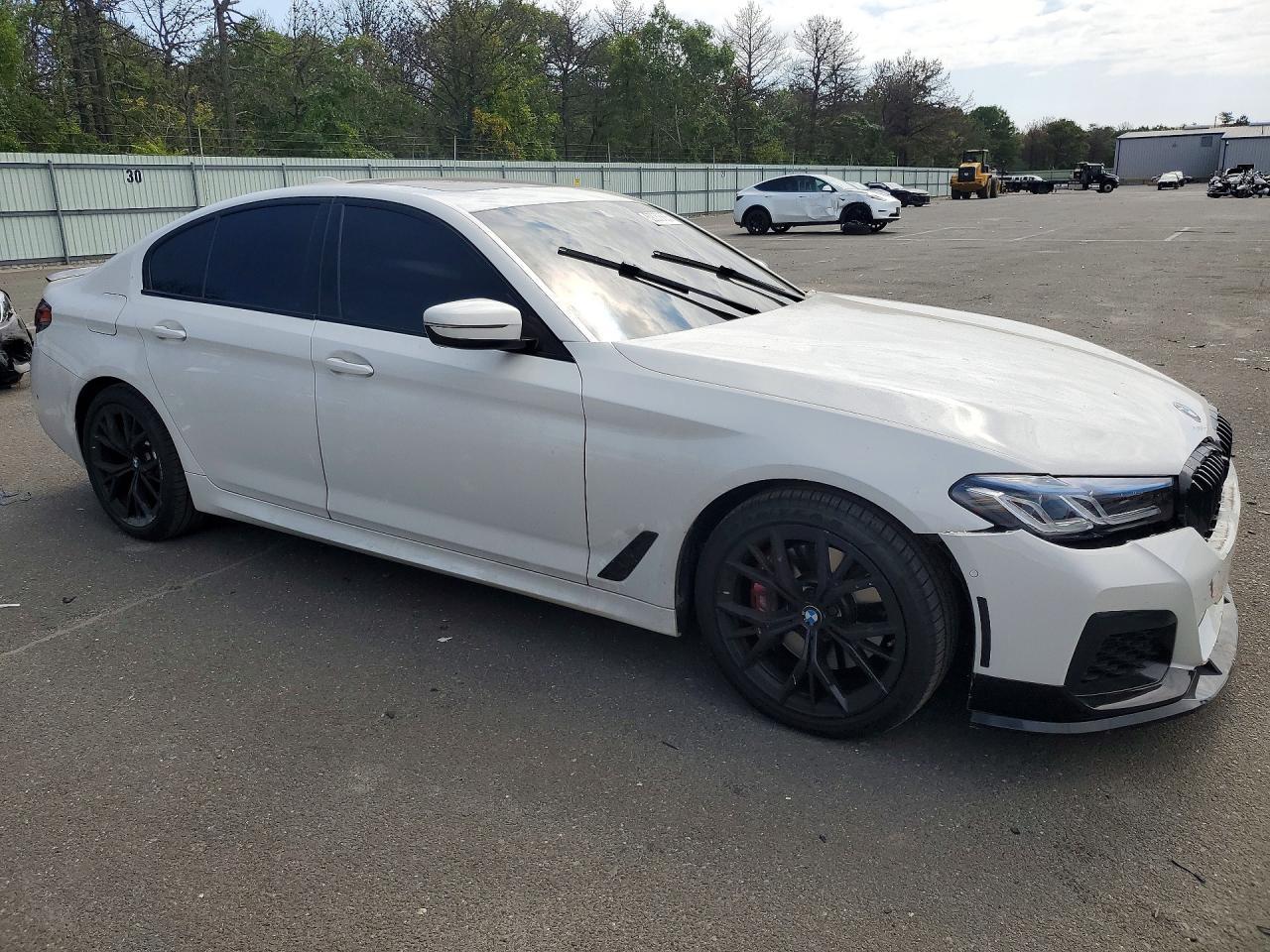 2023 BMW Seria 5 530i - zdjęcie 4