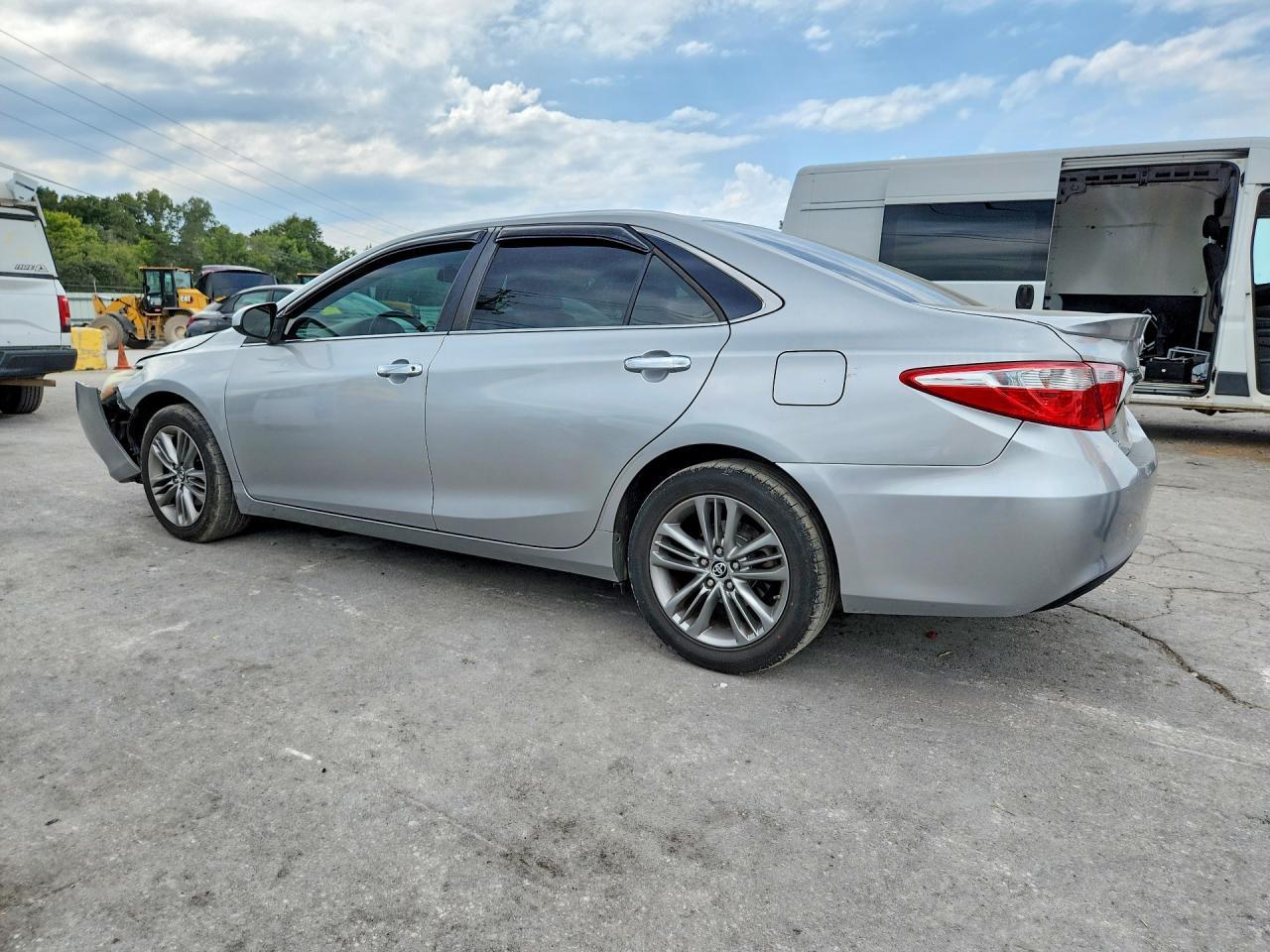 2015 Toyota Camry Se - zdjęcie 2