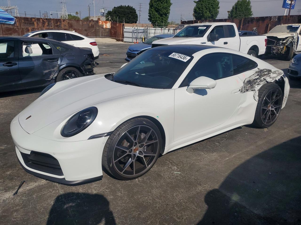2025 Porsche 911 Carrera - zdjęcie główne