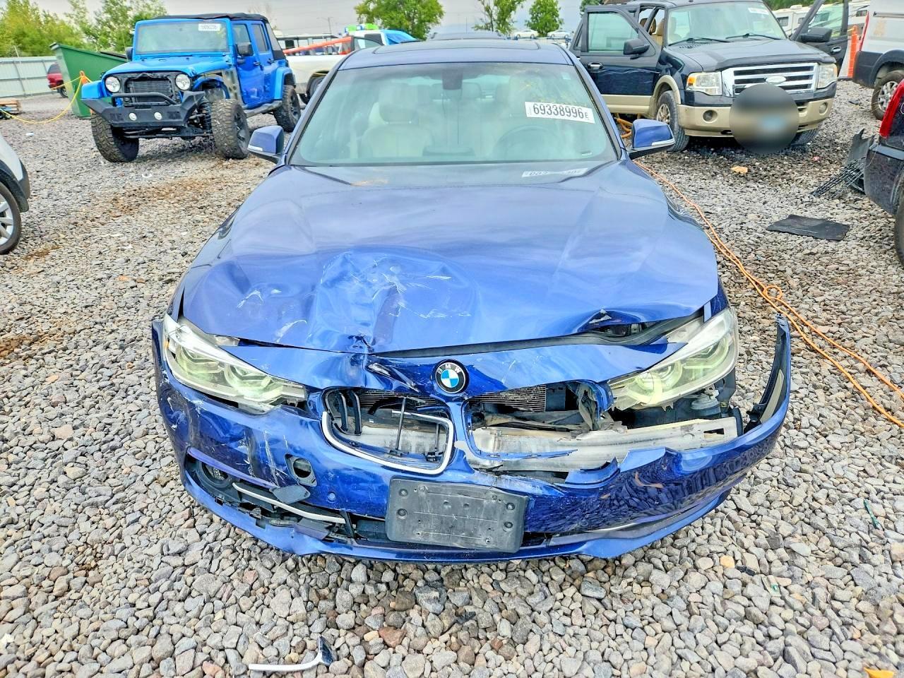 2017 BMW Seria 3 330i - zdjęcie 5