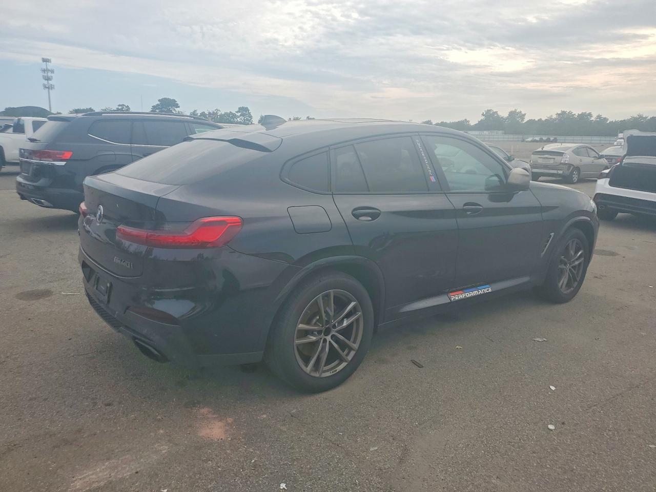 2020 BMW X4 xDrivem40I - zdjęcie 3