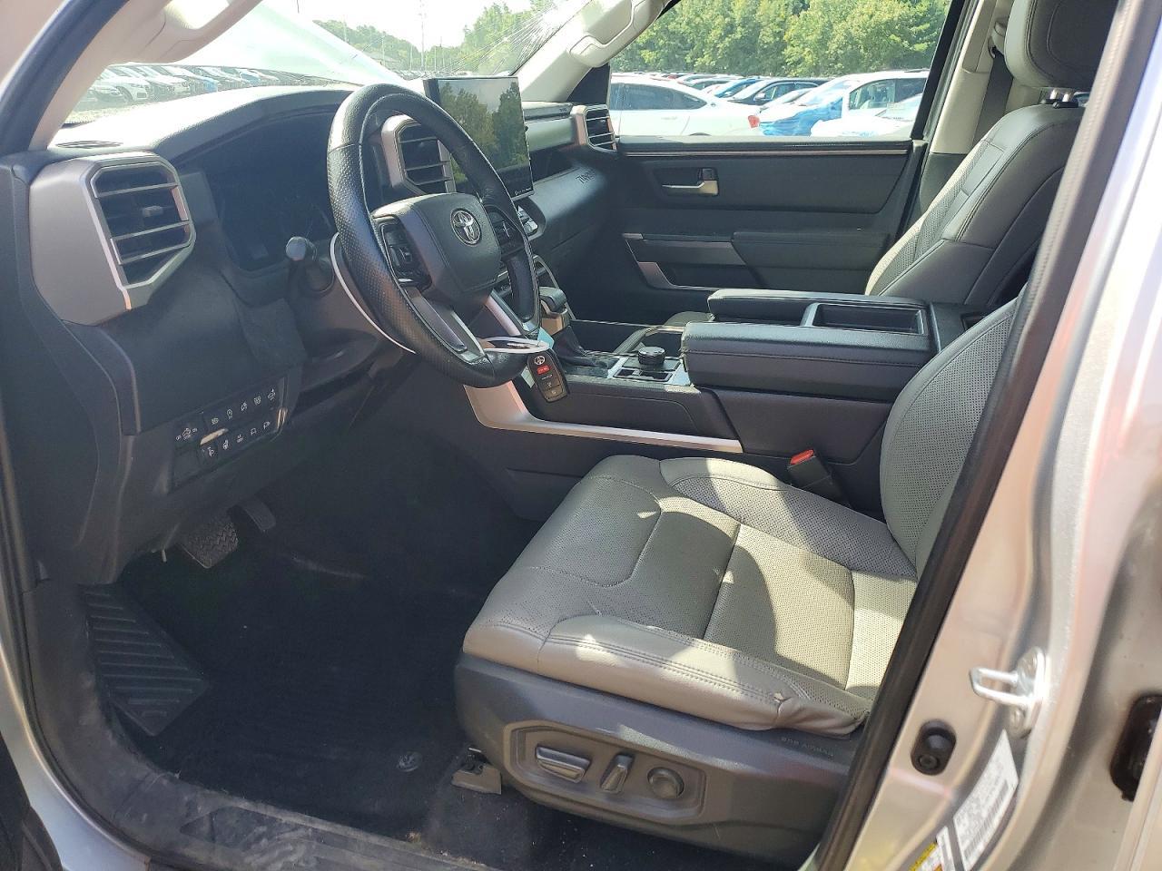 2022 Toyota Tundra Double Cab Sr - zdjęcie 7