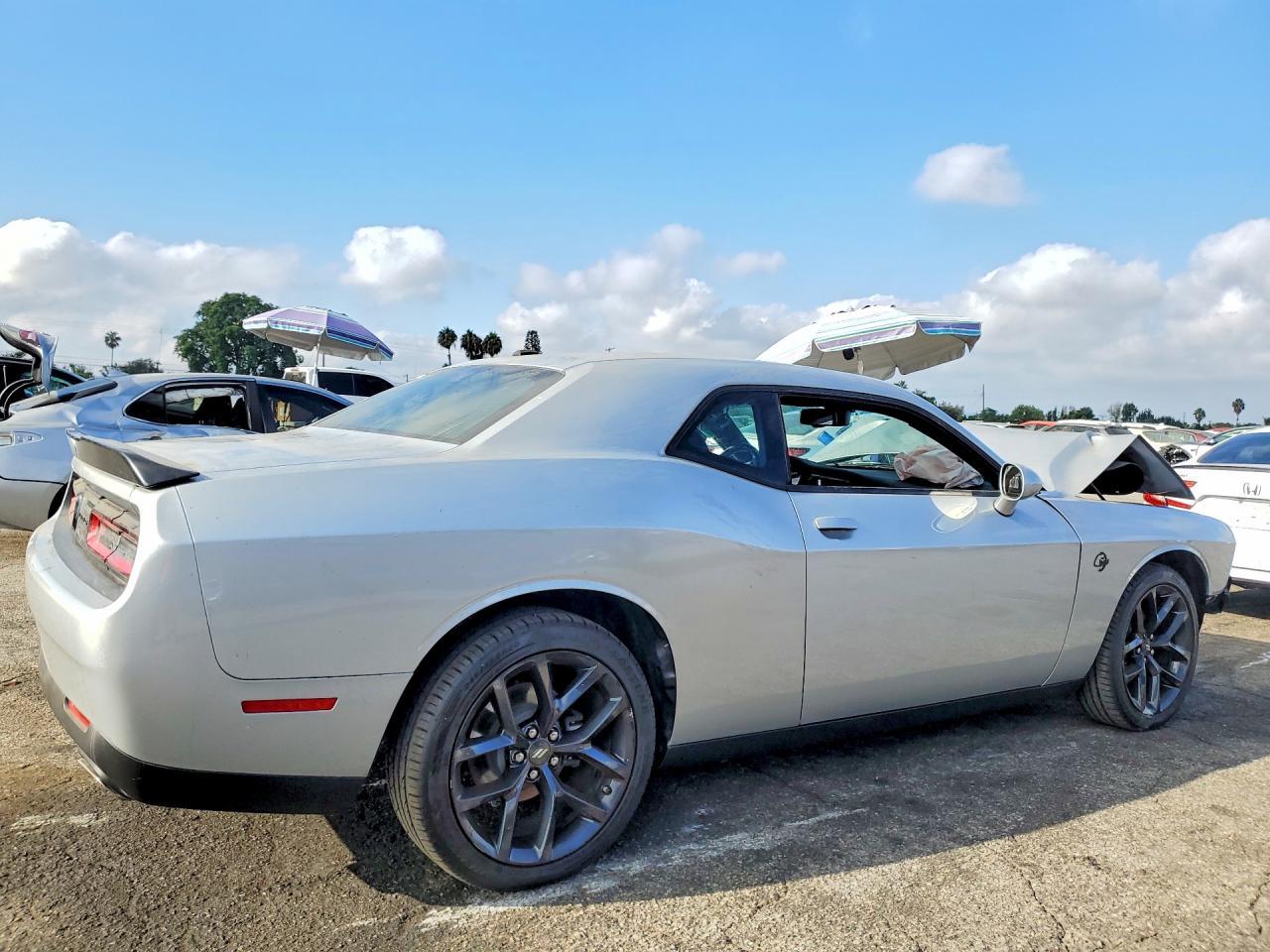 2023 Dodge Challenger Sxt - zdjęcie 3