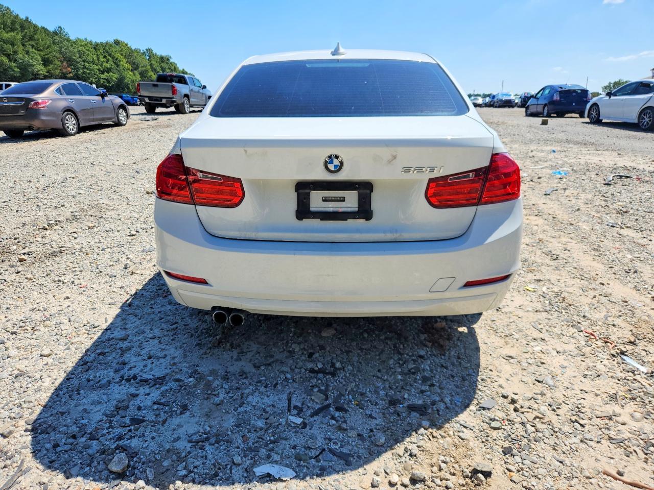 2015 BMW 328 I - zdjęcie 6