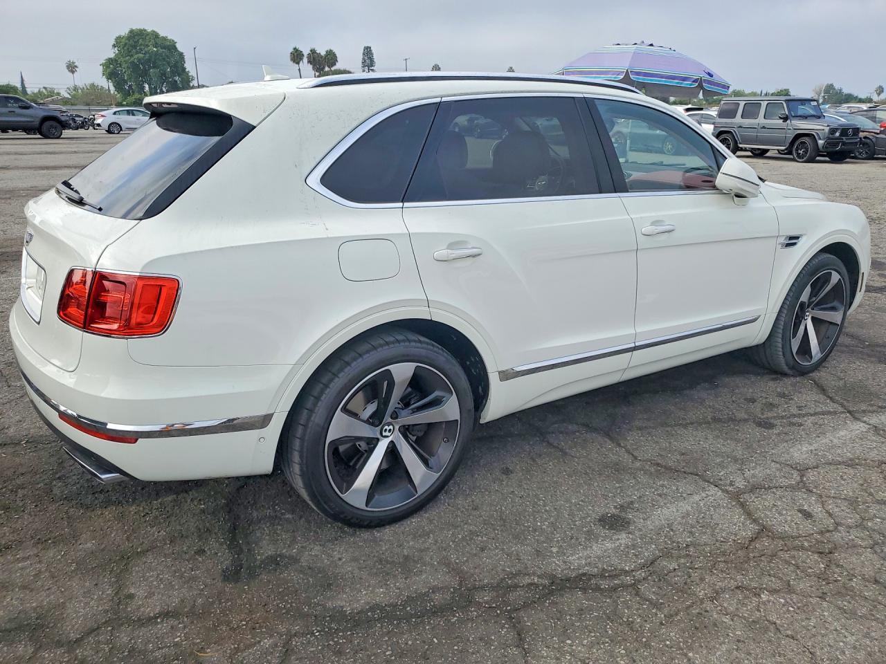 2018 Bentley Bentayga - zdjęcie 3