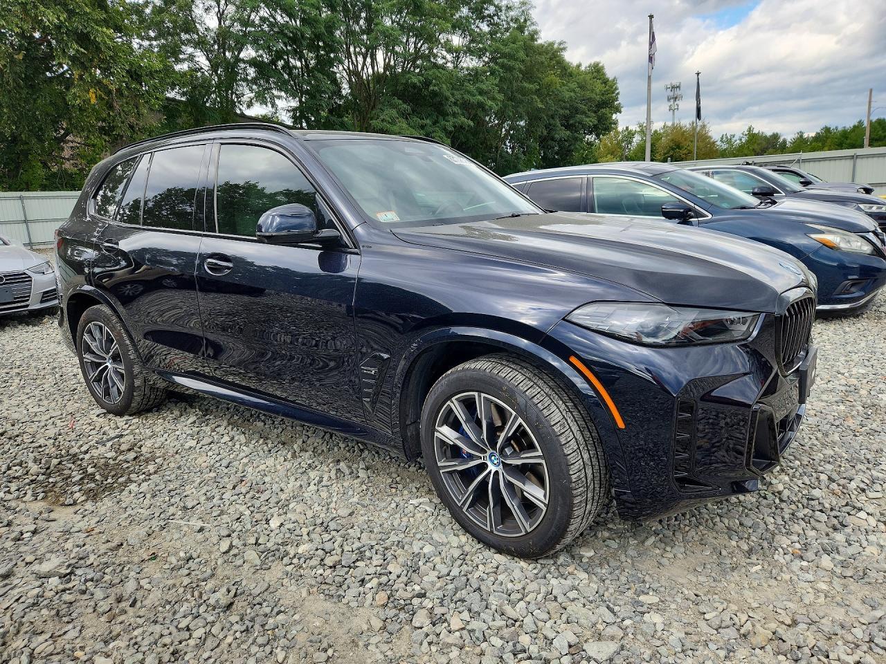 2024 BMW X5 xDrive50E - zdjęcie 4