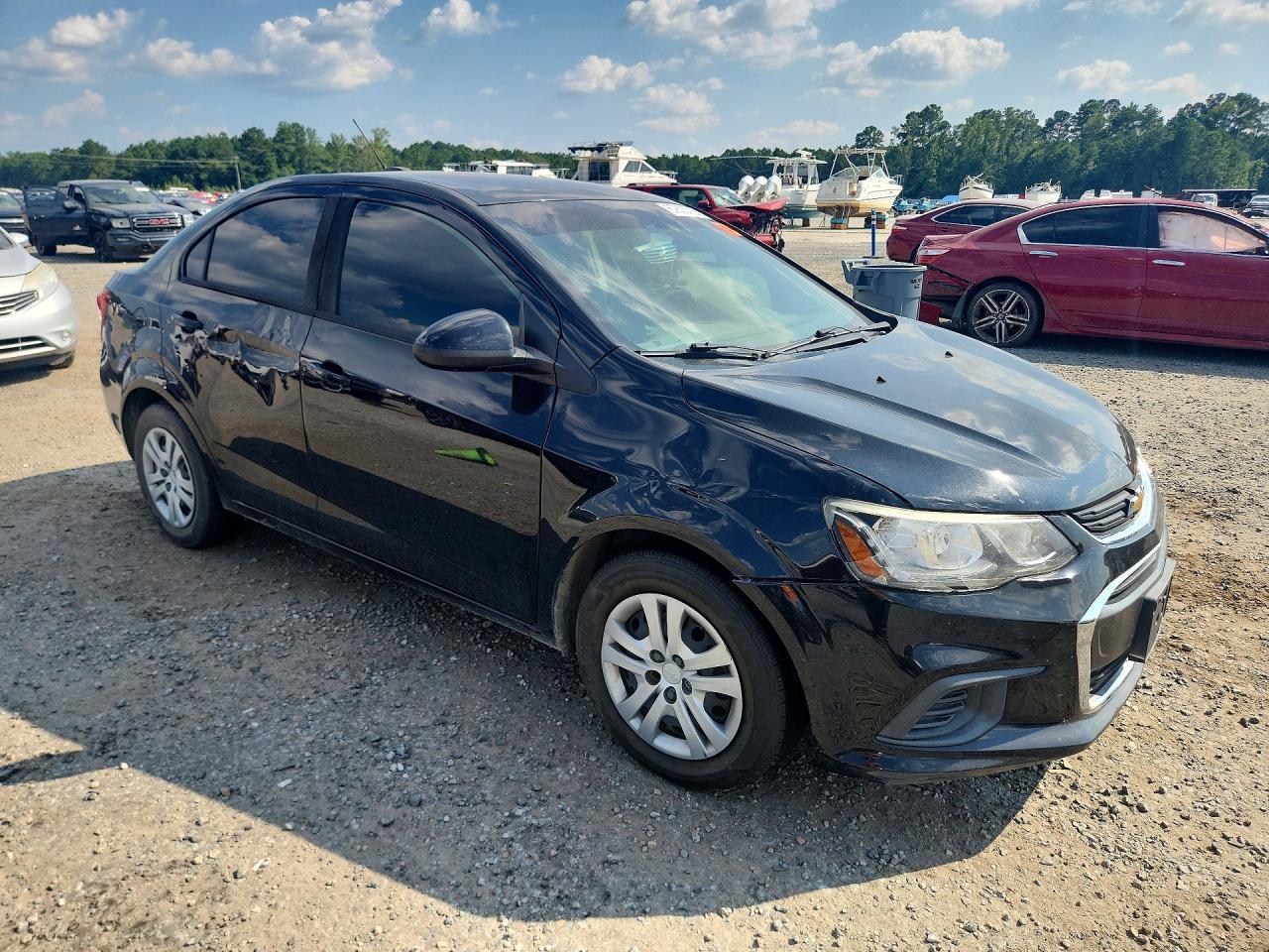 2018 Chevrolet Sonic Ls - zdjęcie 4