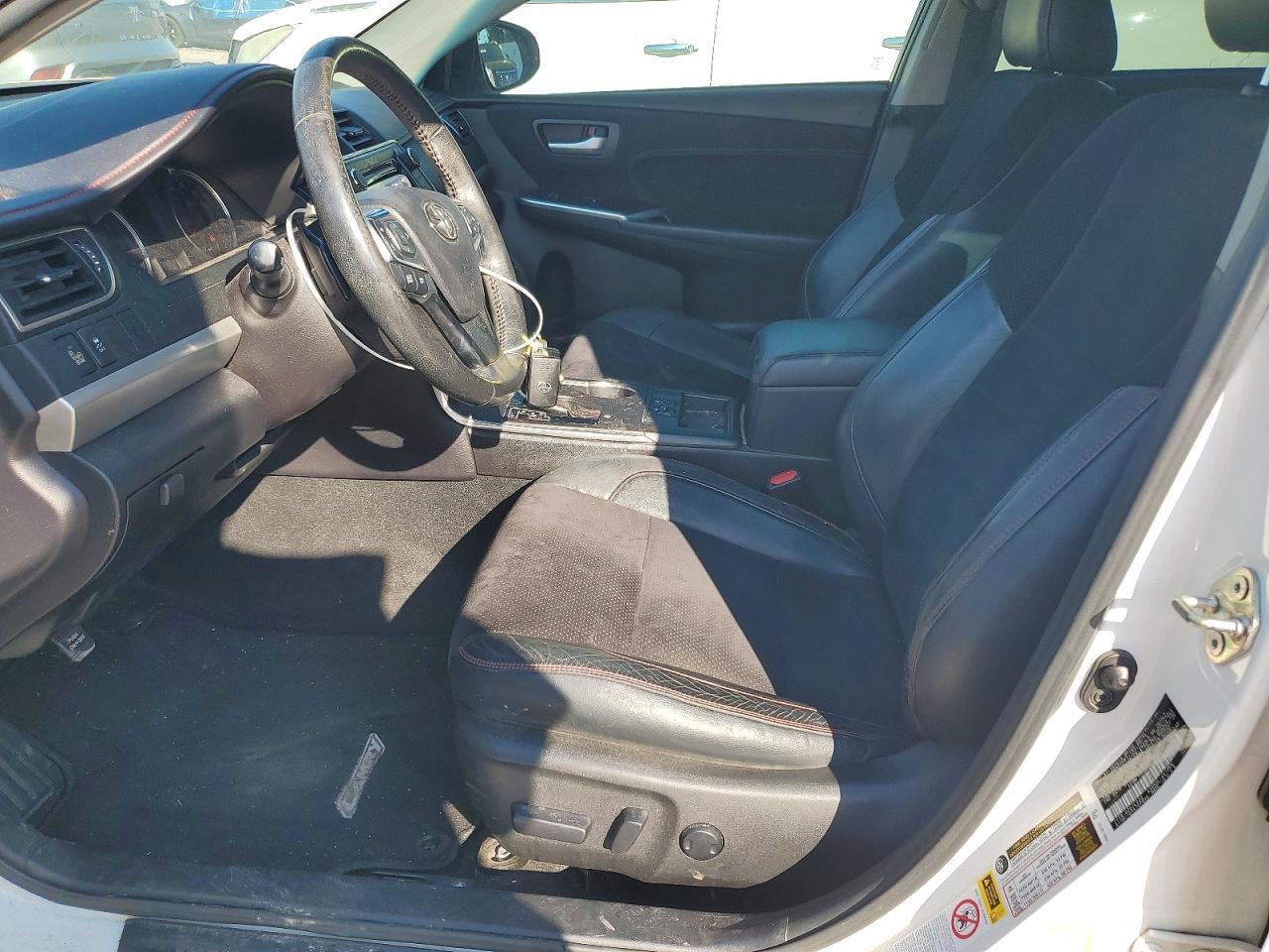2015 Toyota Camry Xse - zdjęcie 7