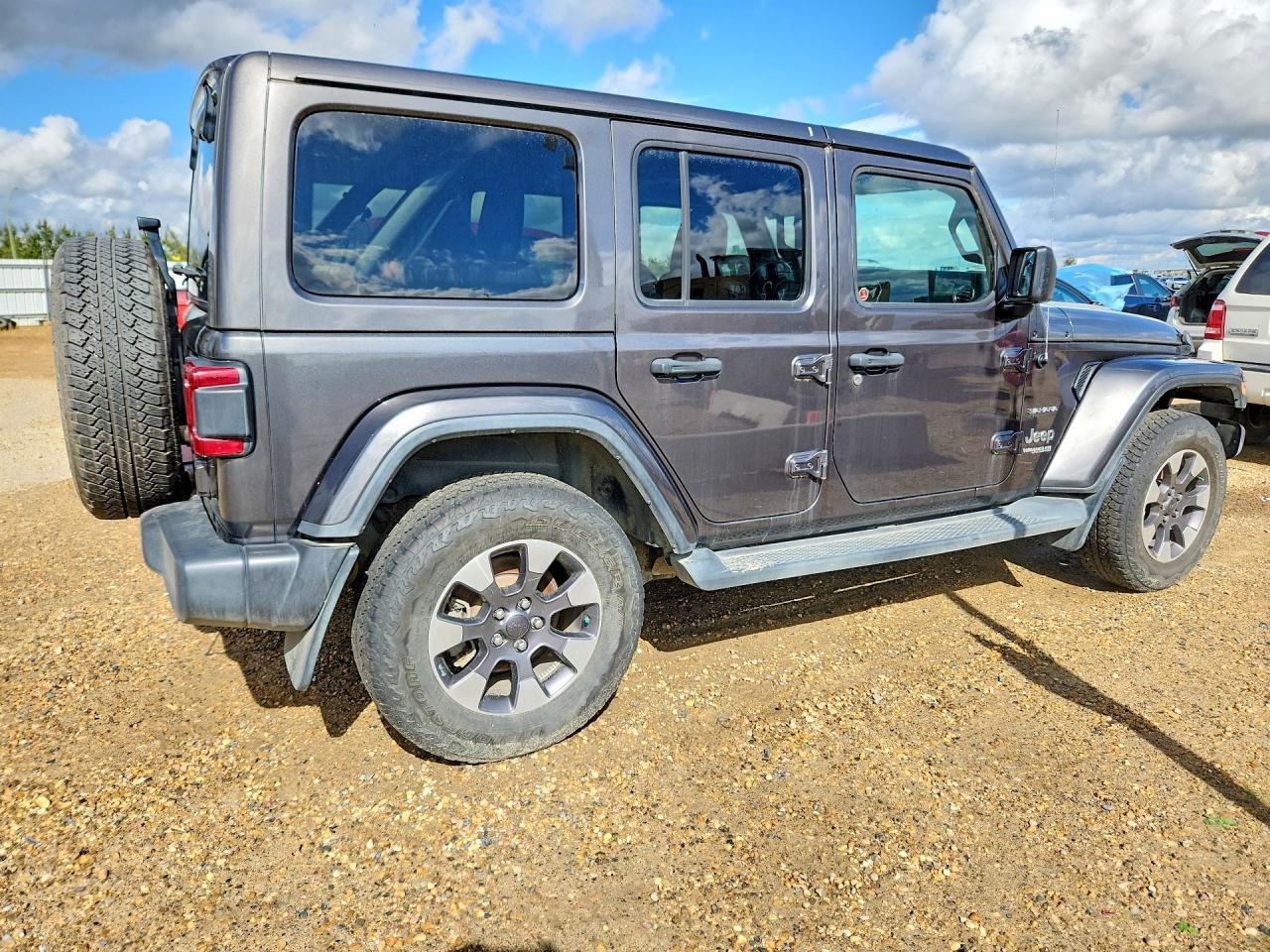 2019 Jeep Wrangler Unlimited Sahara - zdjęcie 3