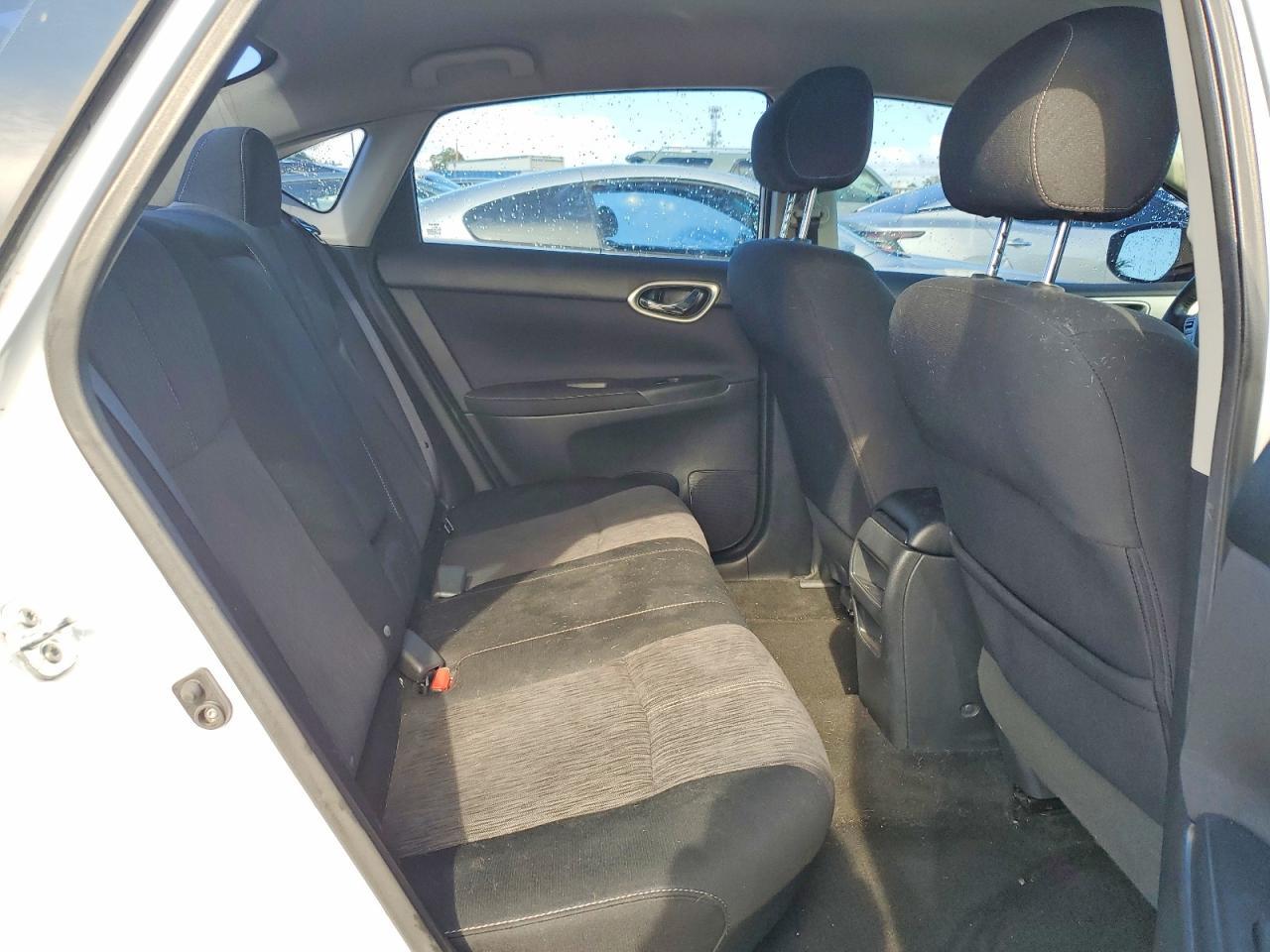 2015 Nissan Sentra Sv - zdjęcie 10