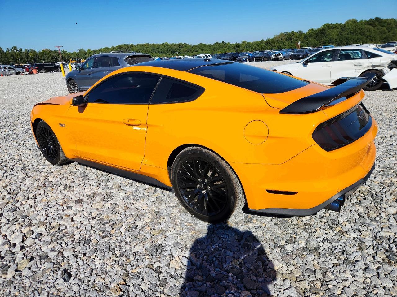 2019 Ford Mustang Gt - zdjęcie 2
