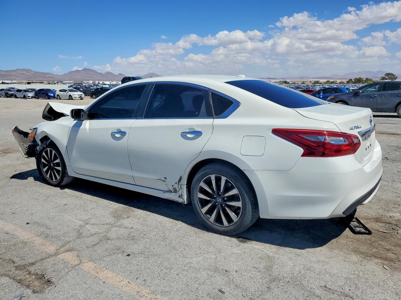 2018 Nissan Altima 2.5 Sv - zdjęcie 2