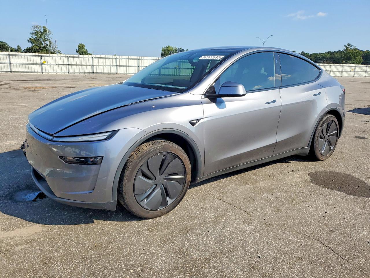 2026 Tesla Model Y - zdjęcie główne