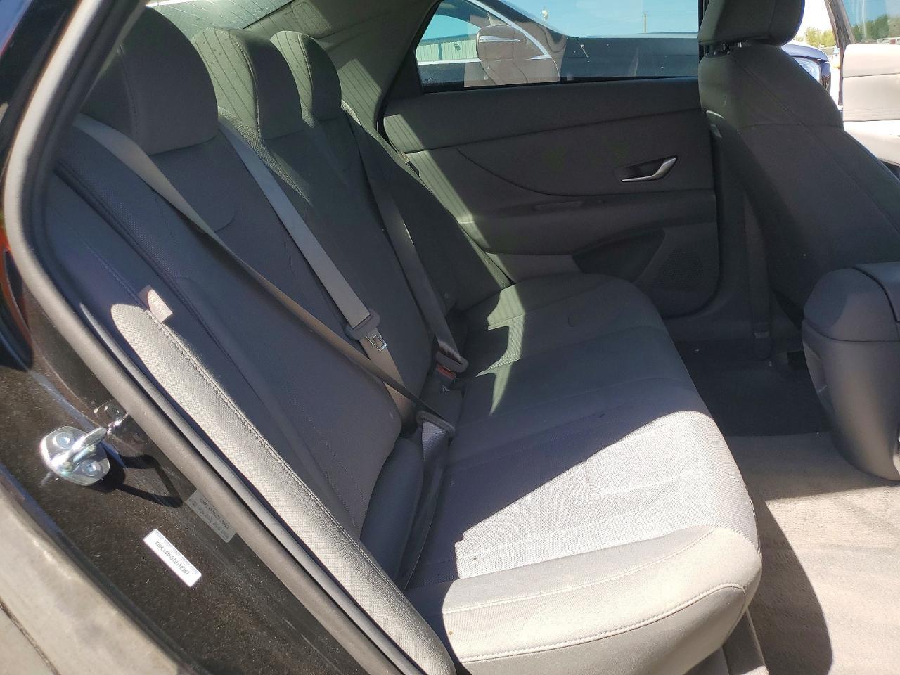 2026 Hyundai Elantra Se - zdjęcie 10