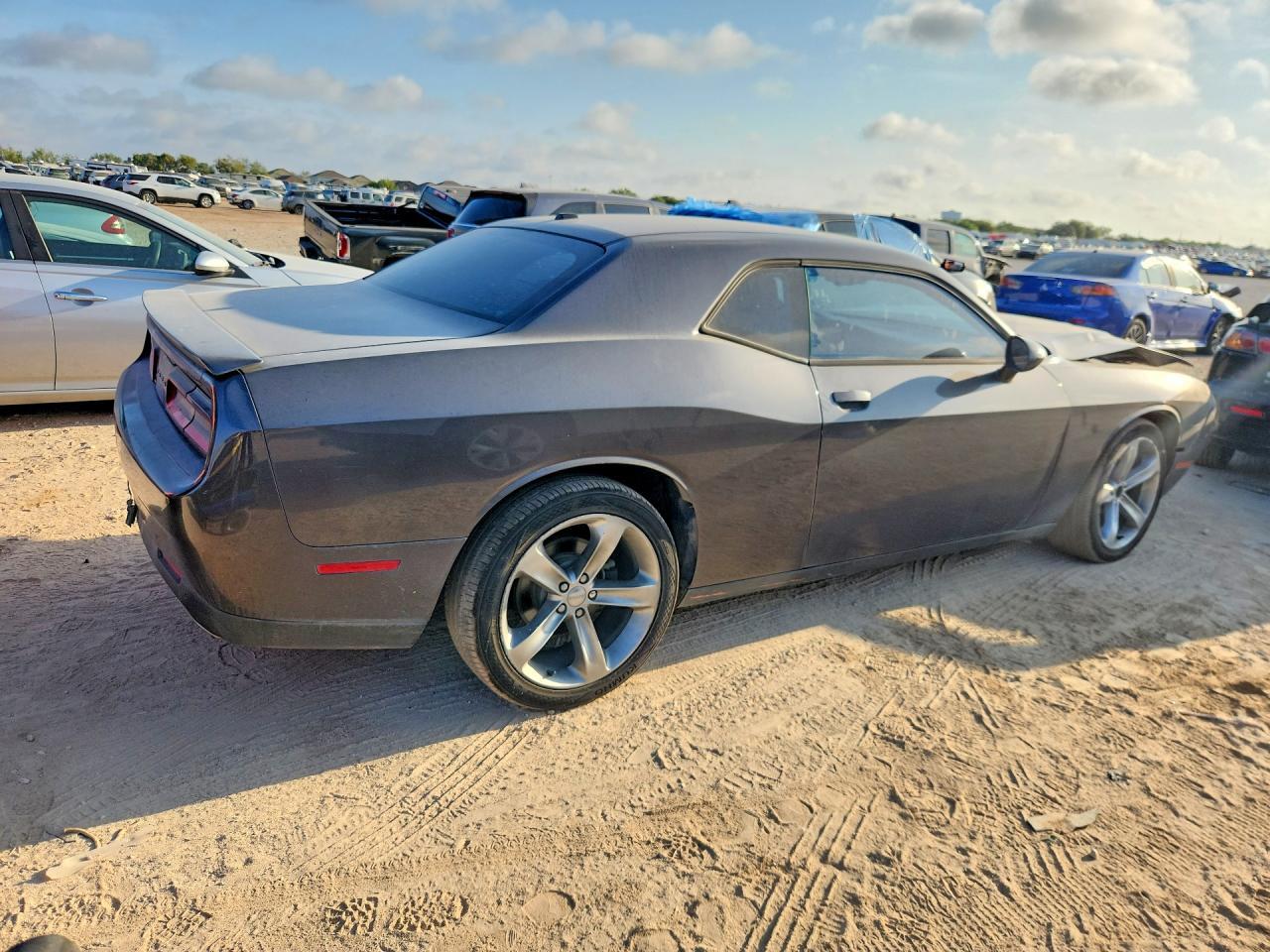 2015 Dodge Challenger Sxt - zdjęcie 3