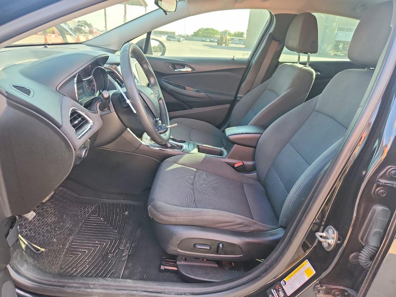 2019 Chevrolet Cruze Lt - zdjęcie 7