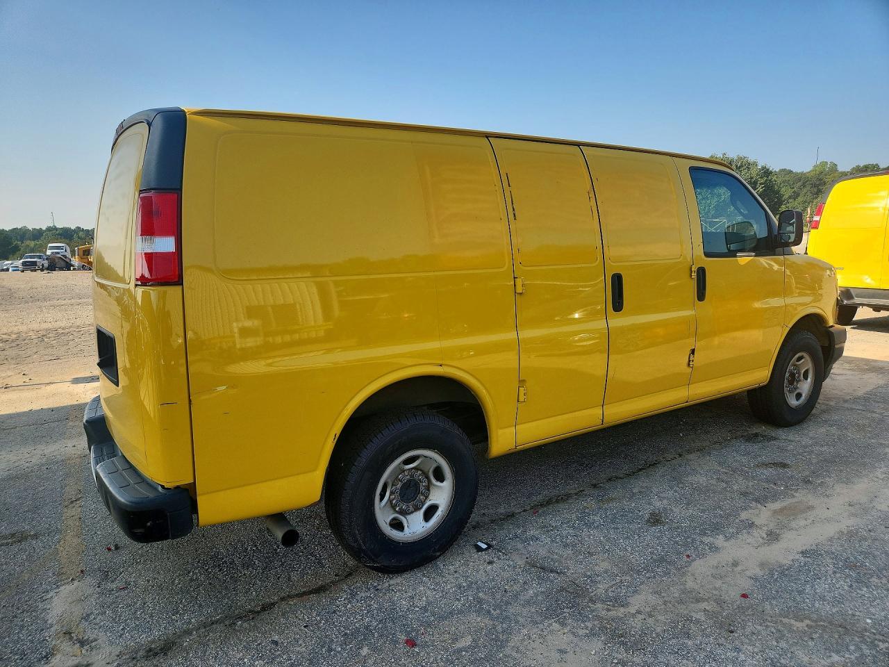 2020 Chevrolet Express G2500 - zdjęcie 3