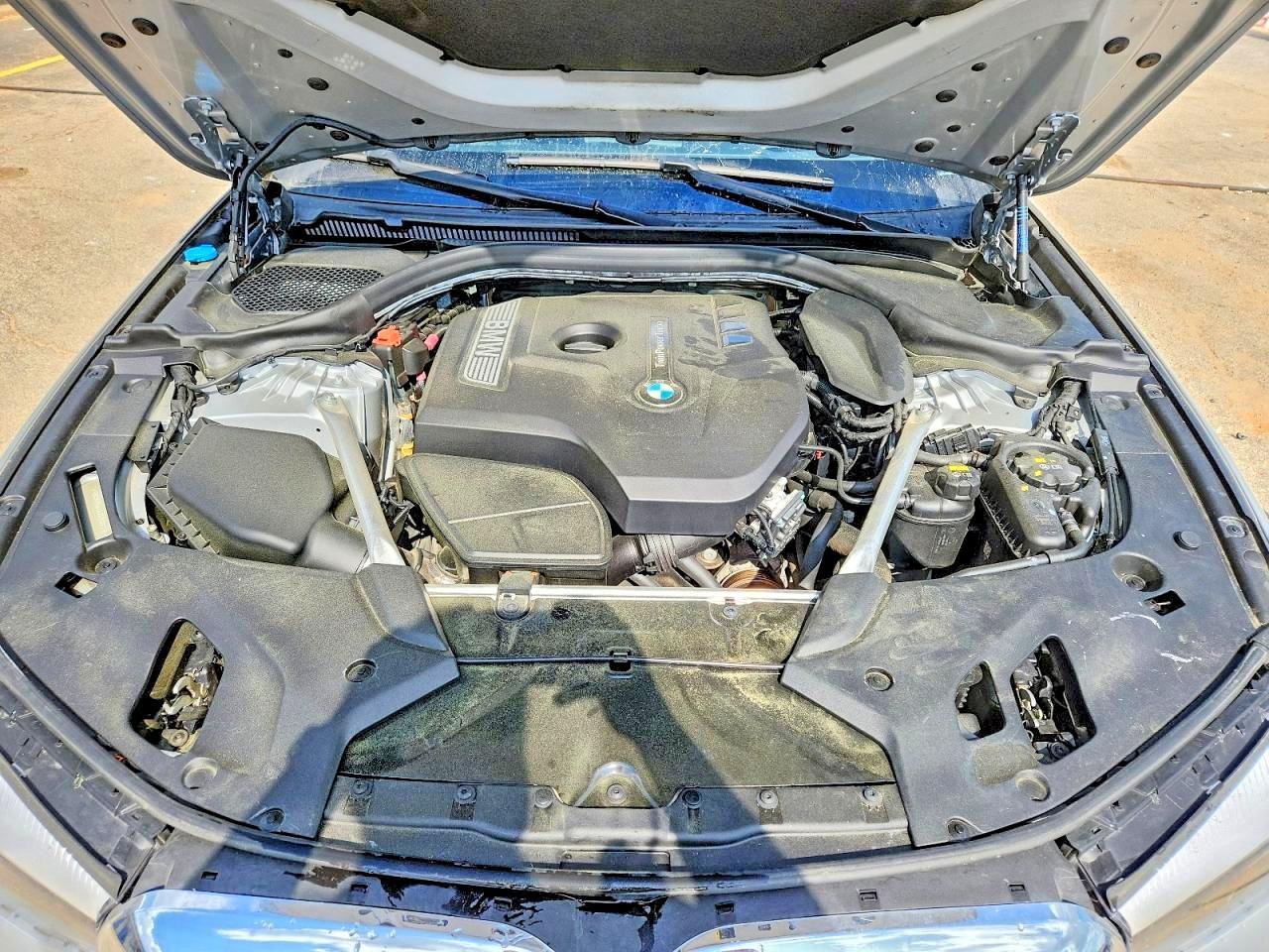 2019 BMW 530 I - zdjęcie 11