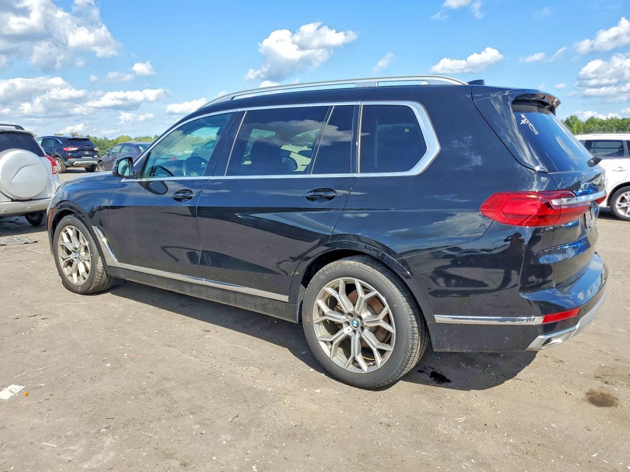 2020 BMW X7 xDrive40I - zdjęcie 2