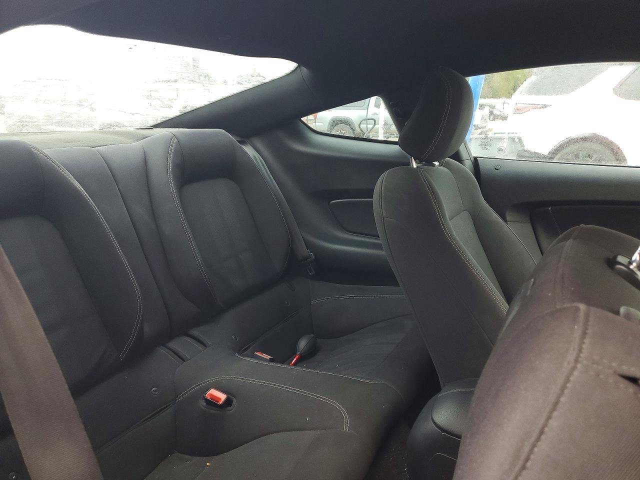 2018 Ford Mustang - zdjęcie 10