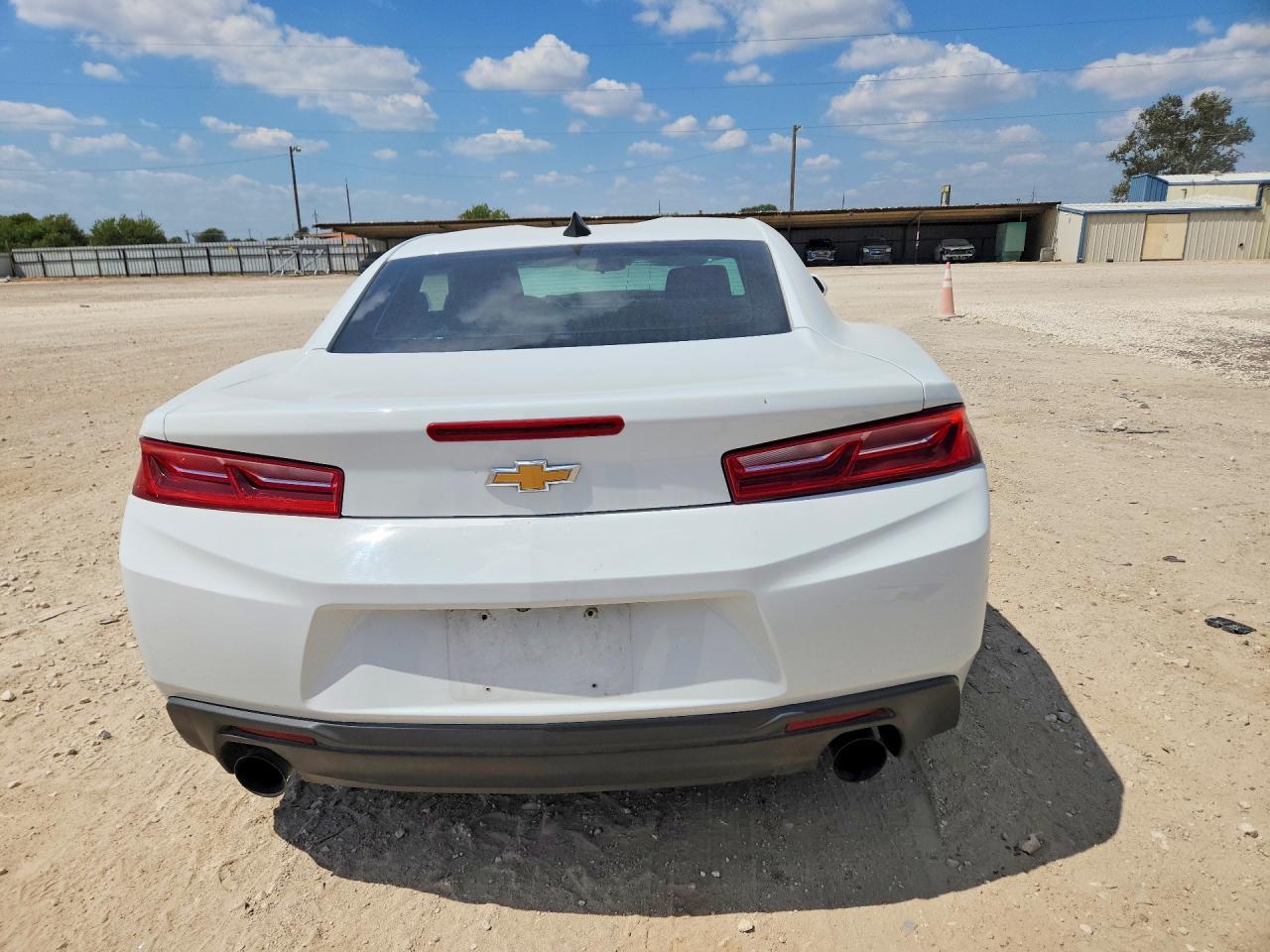 2018 Chevrolet Camaro Ls - zdjęcie 6
