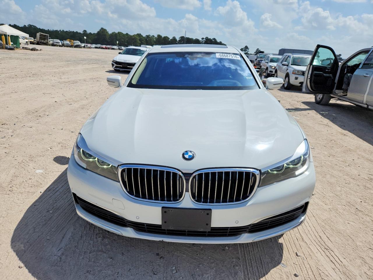 2018 BMW 740 I - zdjęcie 5