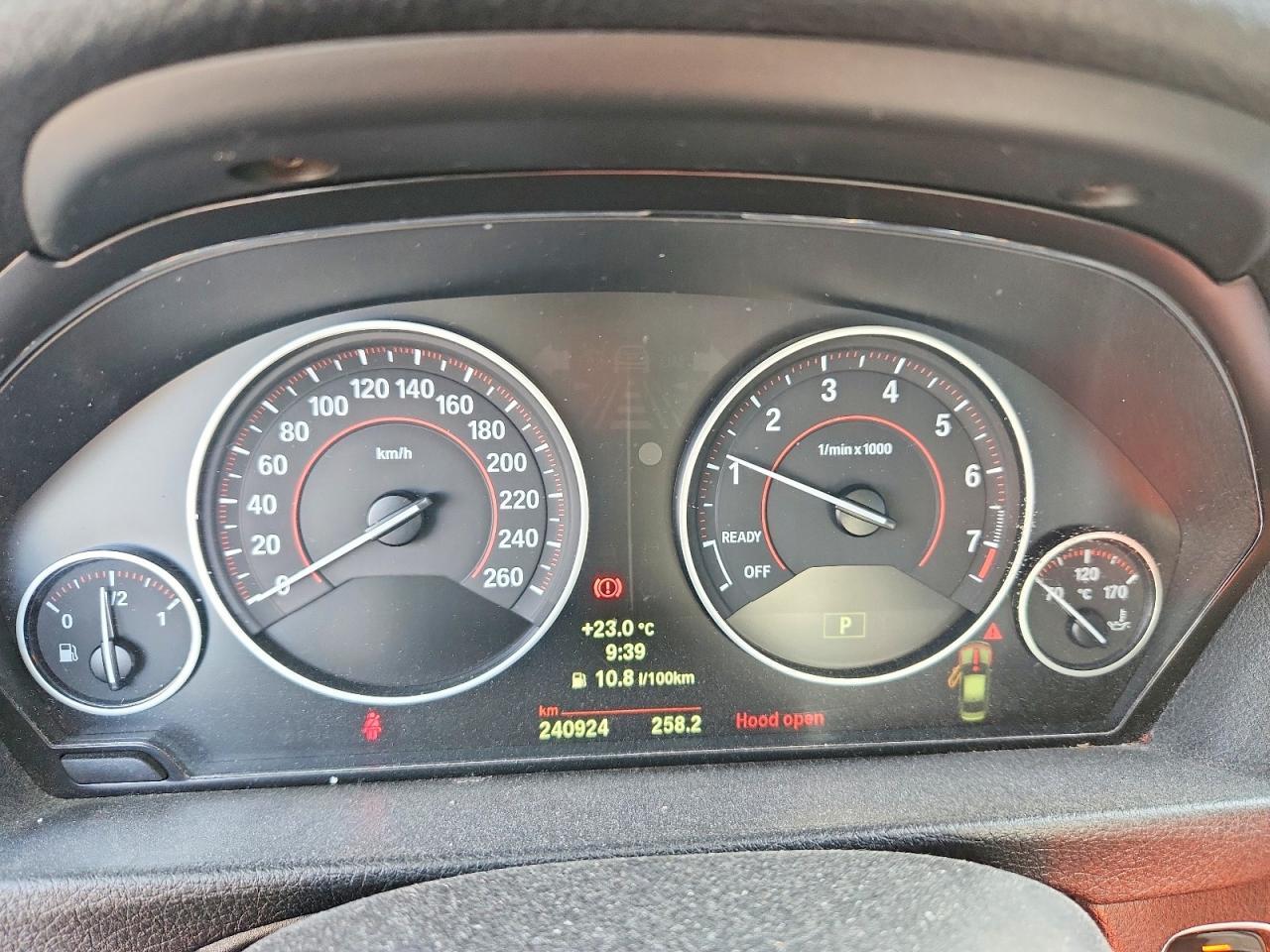 2014 BMW 328 Xi - zdjęcie 9