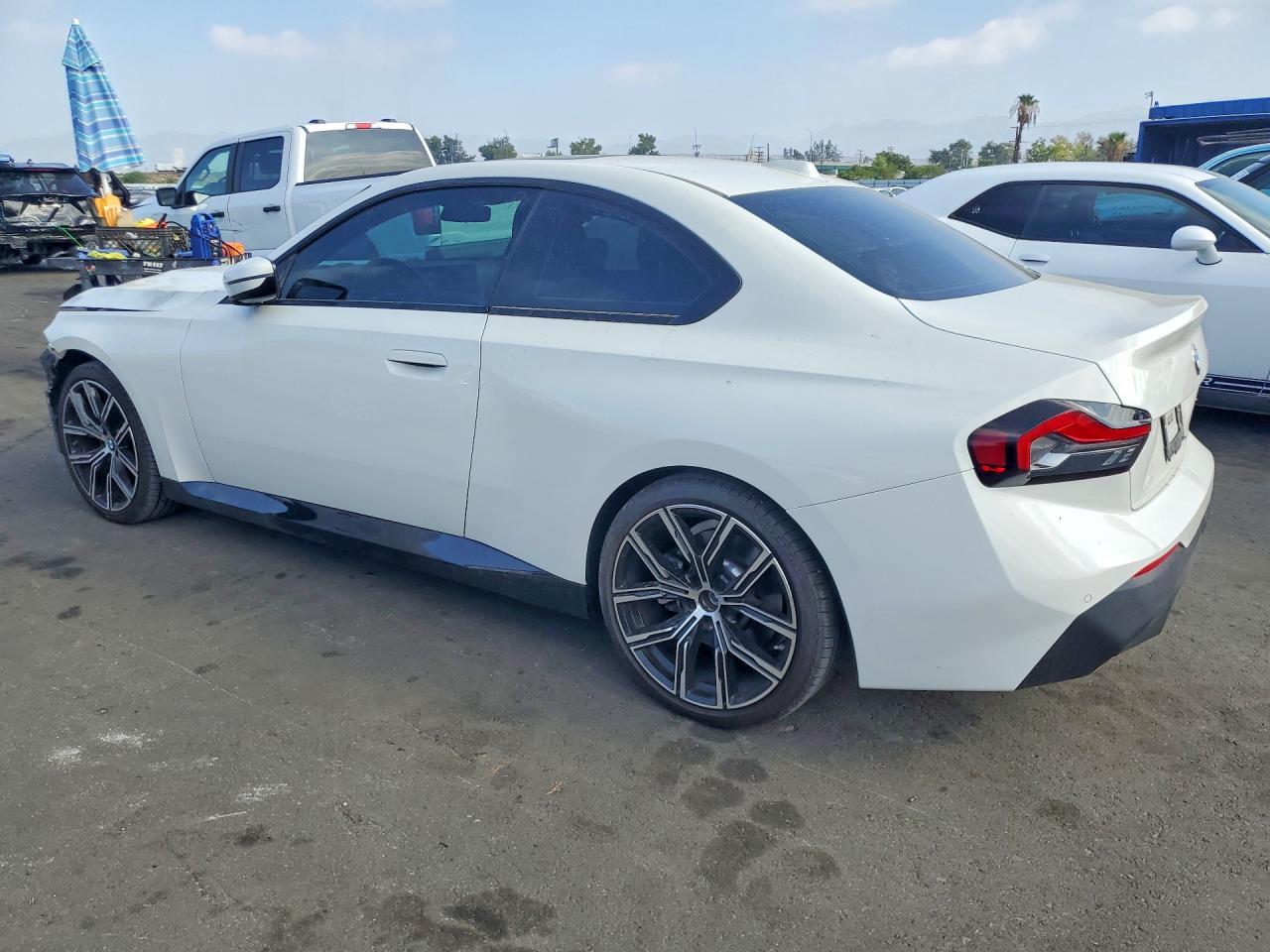 2023 BMW 230I - zdjęcie 2