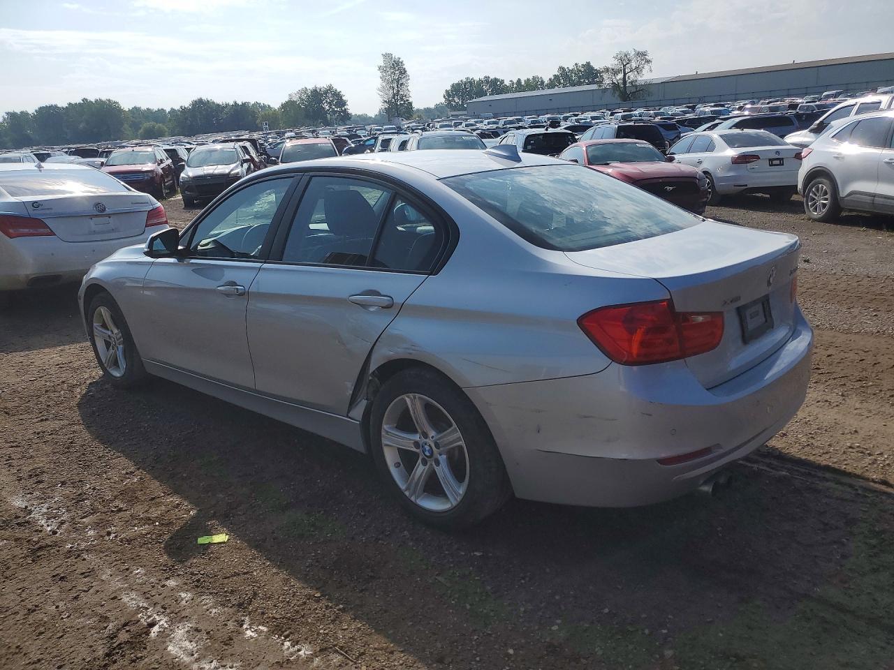 2015 BMW 328 Xi - zdjęcie 2