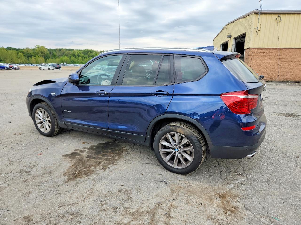 2017 BMW X3 xDrive28I - zdjęcie 2