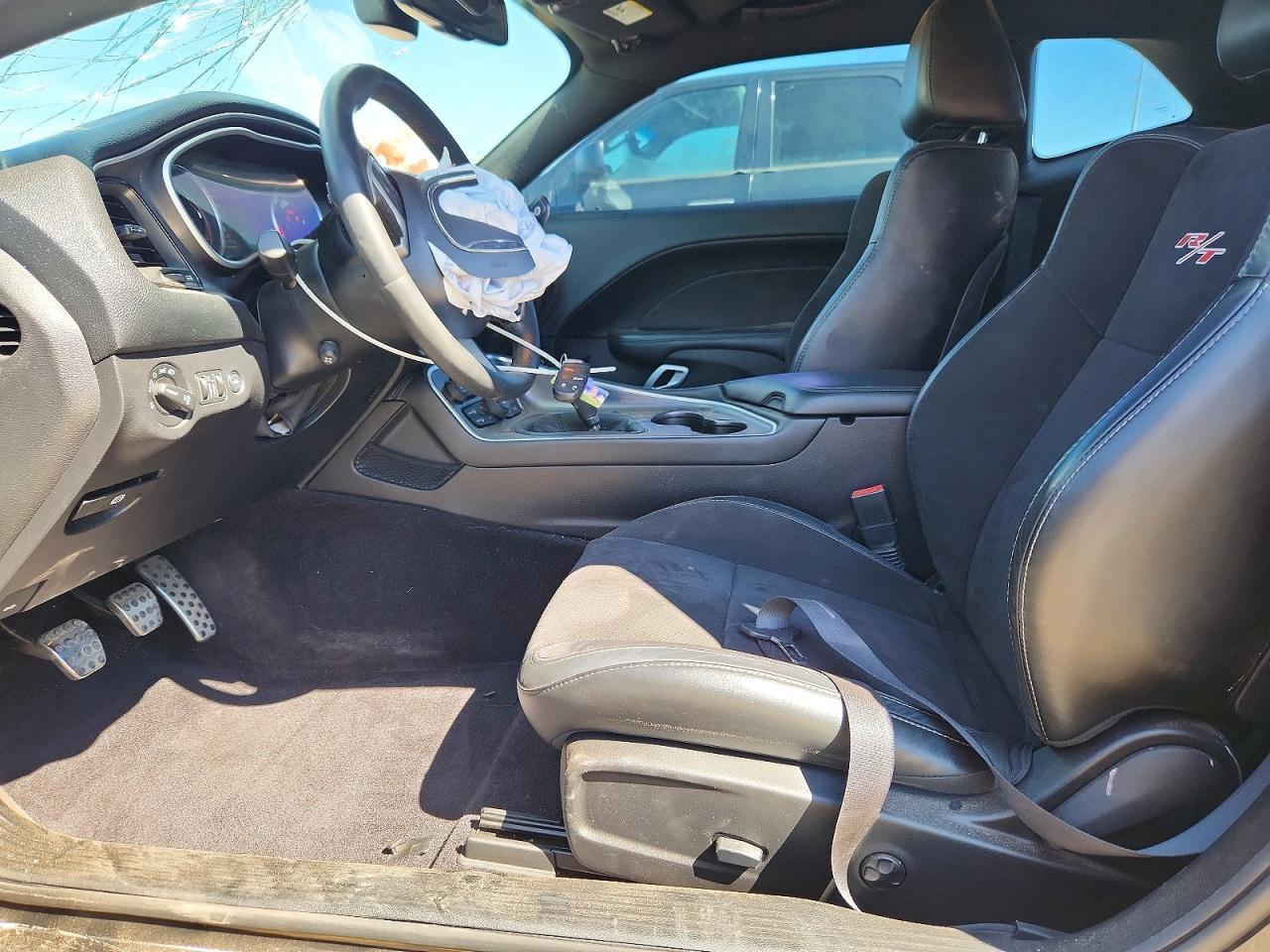2016 Dodge Challenger R/T - zdjęcie 7