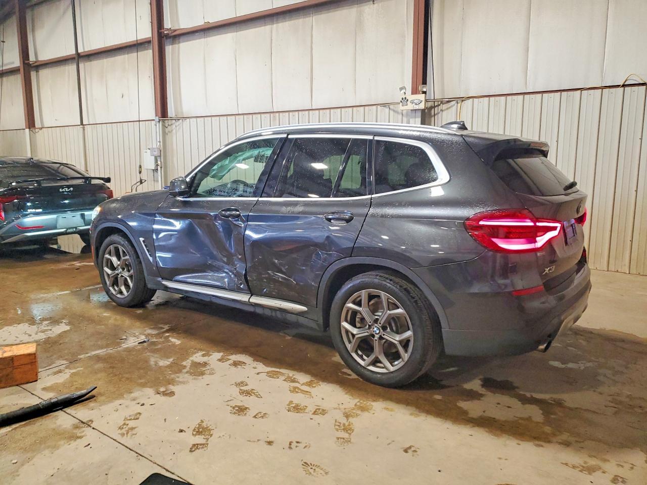 2021 BMW X3 xDrive30I - zdjęcie 2