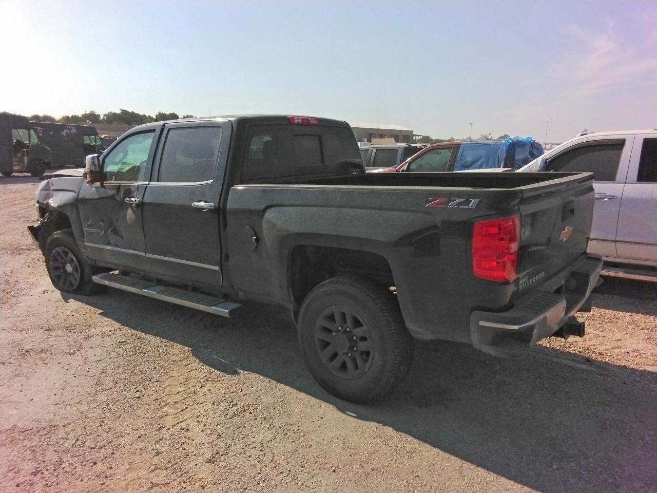 2018 Chevrolet Silverado K2500 Heavy Duty Ltz - zdjęcie 2