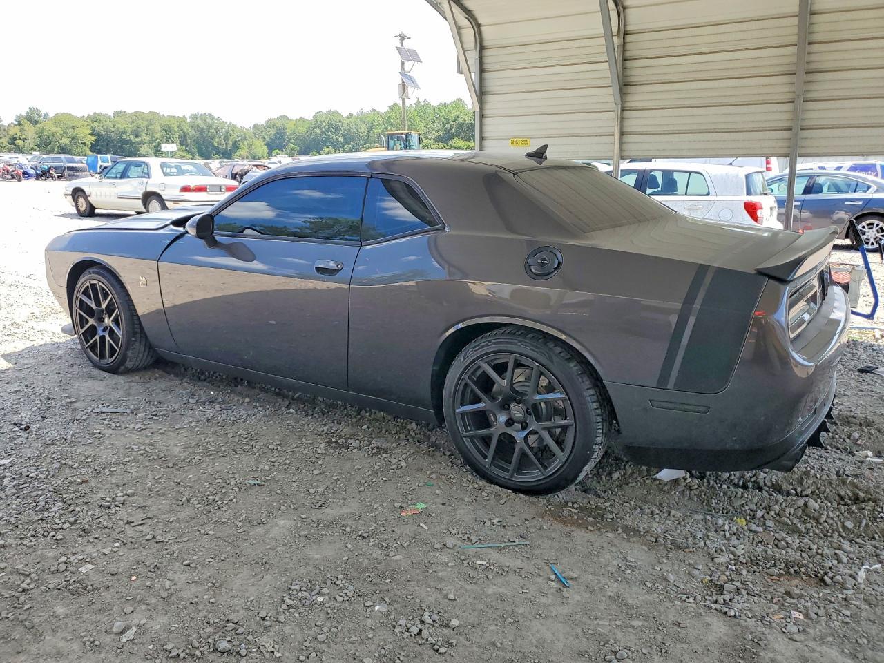2016 Dodge Challenger R/T Scat Pack - zdjęcie 2
