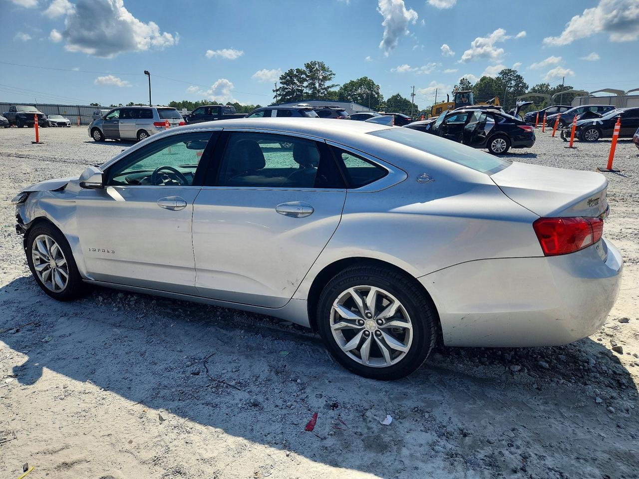 2019 Chevrolet Impala Lt - zdjęcie 2