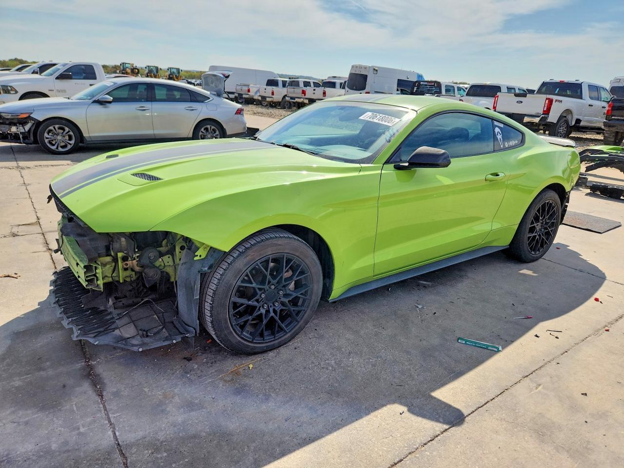 2020 Ford Mustang - zdjęcie główne