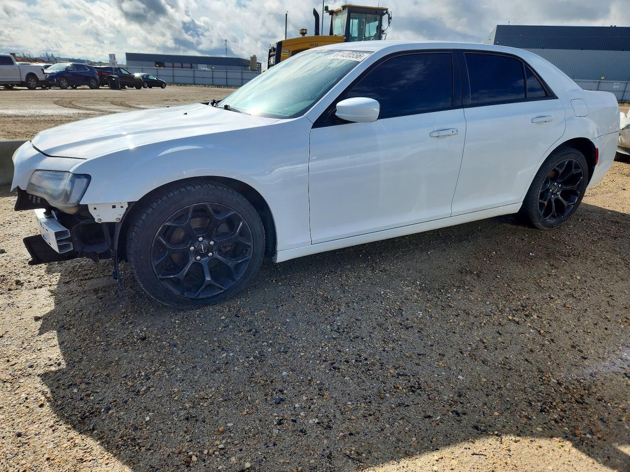 2016 Chrysler 300 S - zdjęcie główne