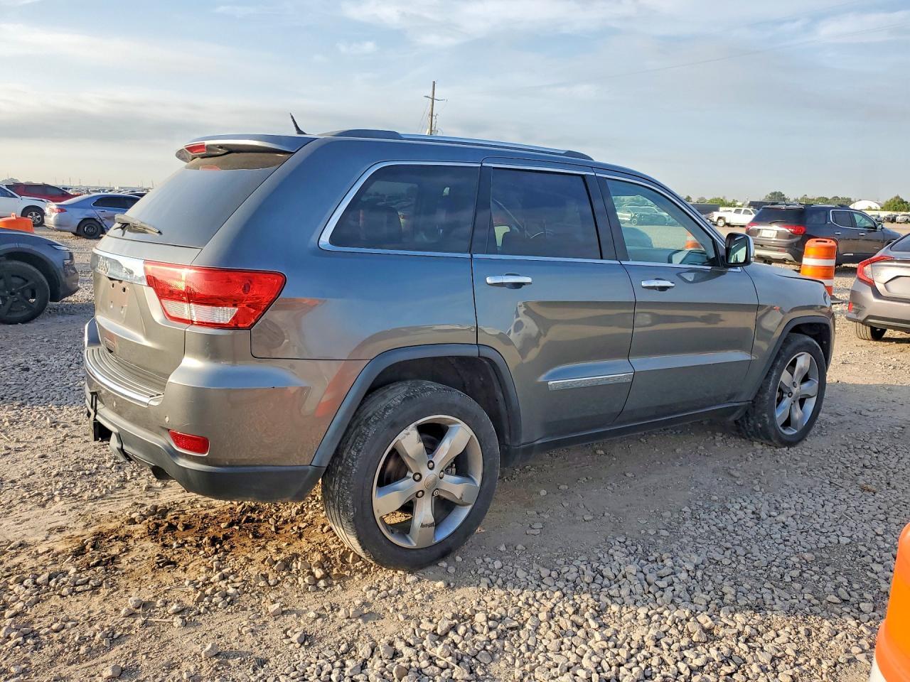 2013 Jeep Grand Cherokee Limited - zdjęcie 3