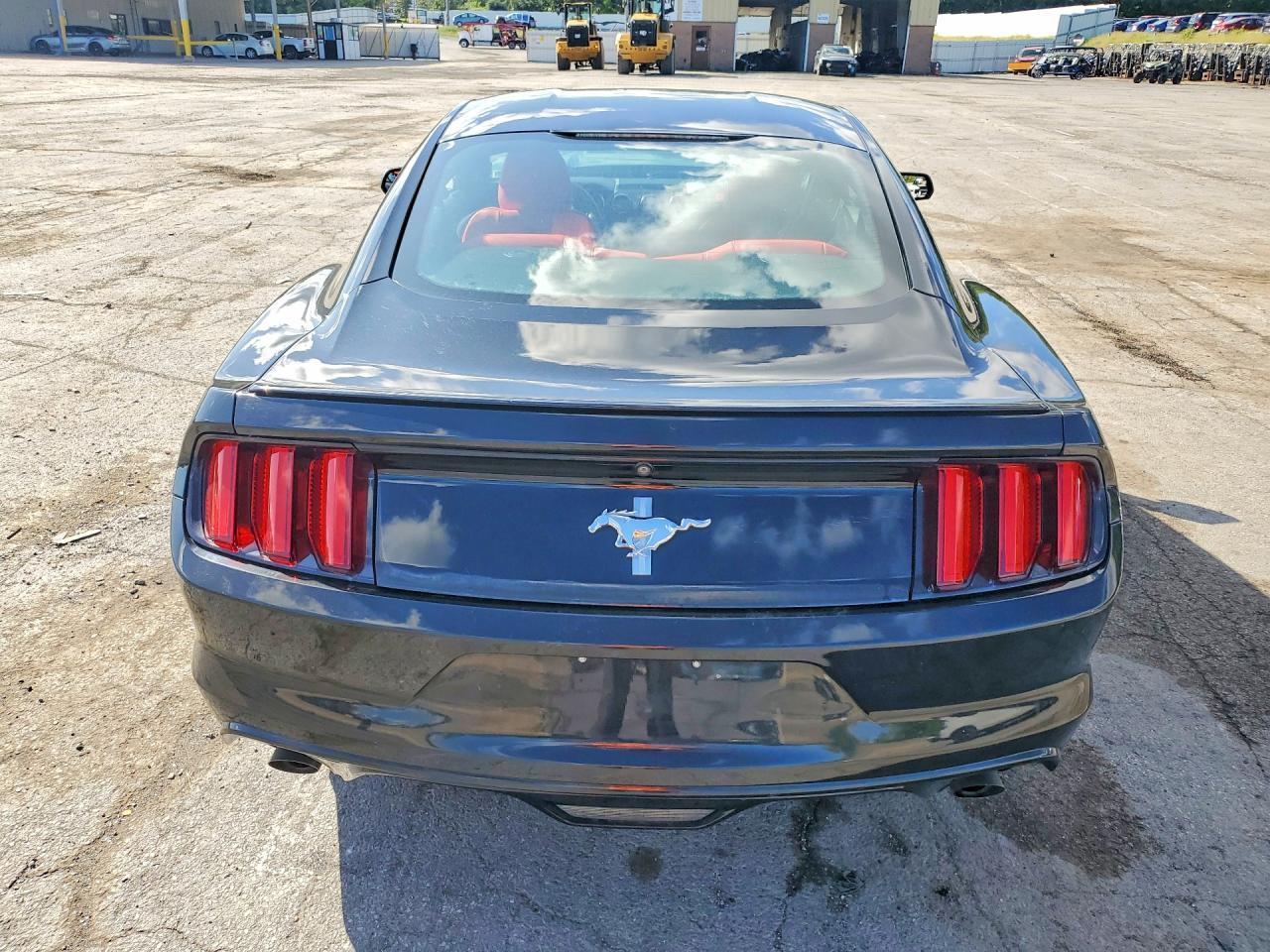 2016 Ford Mustang - zdjęcie 6
