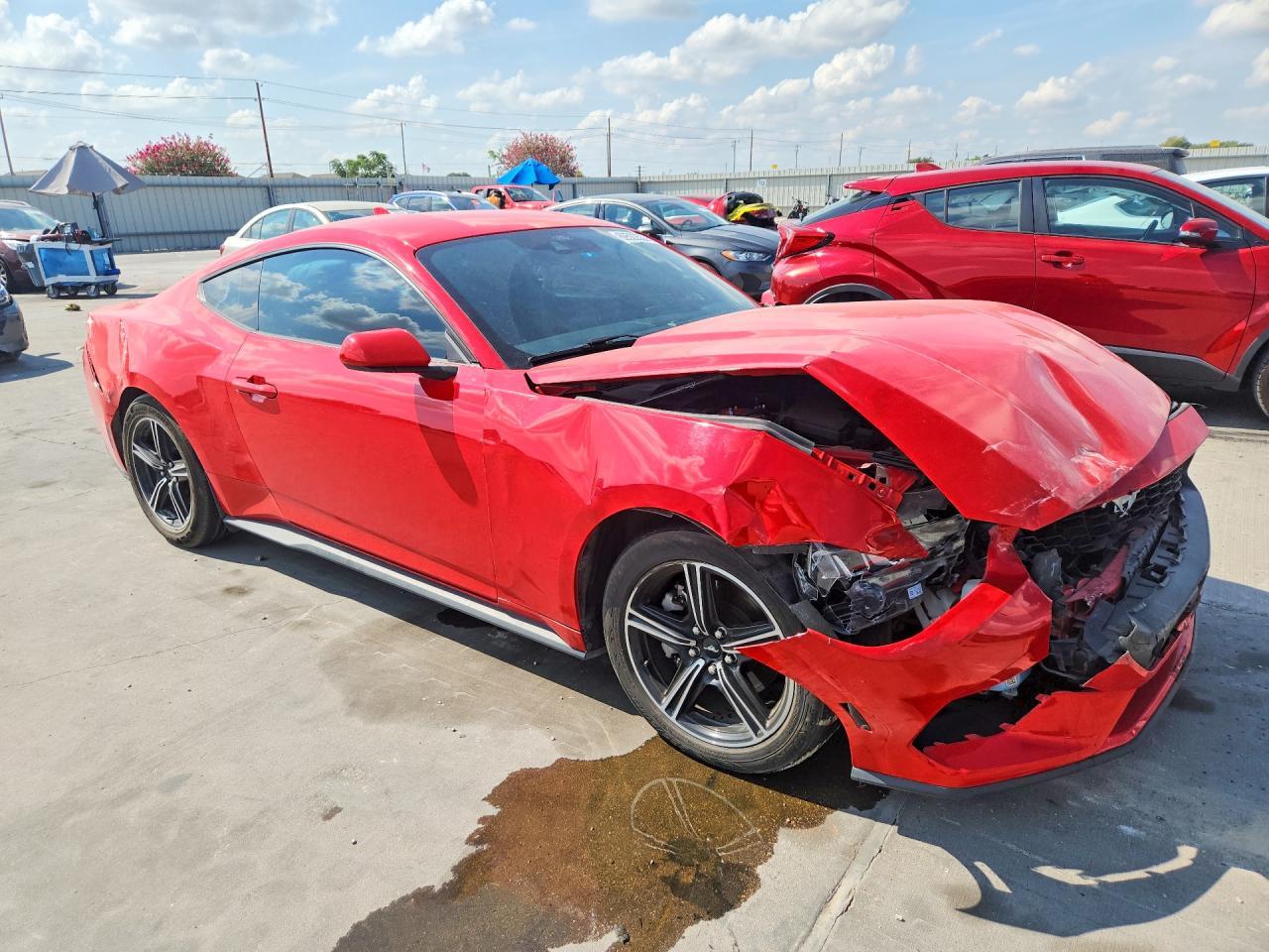 2024 Ford Mustang - zdjęcie 4