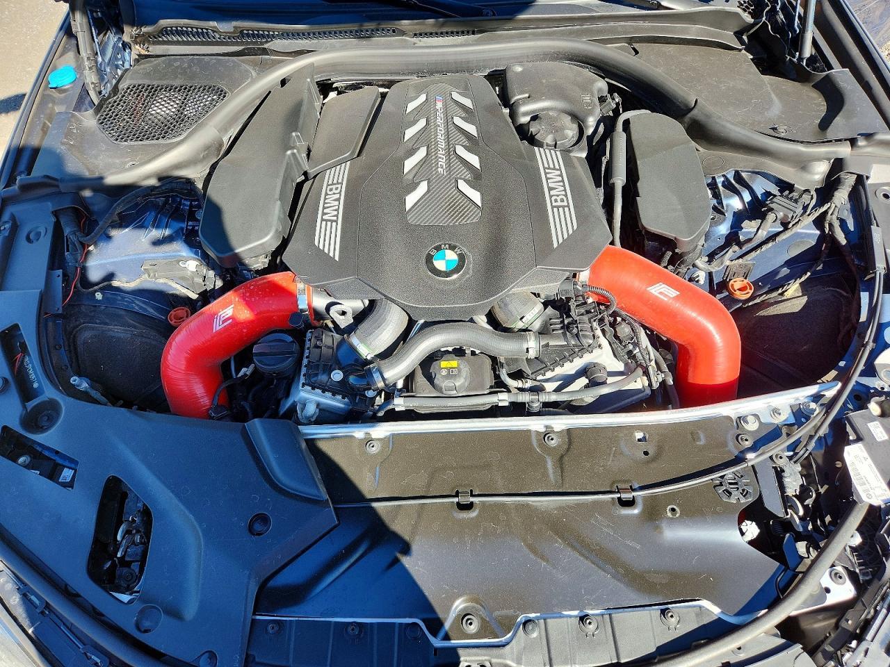2023 BMW Seria 5 M550i - zdjęcie 11