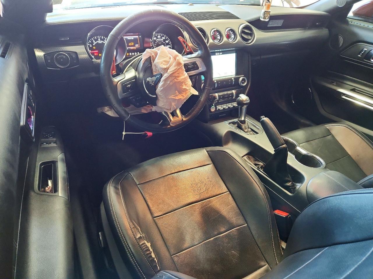 2016 Ford Mustang - zdjęcie 8