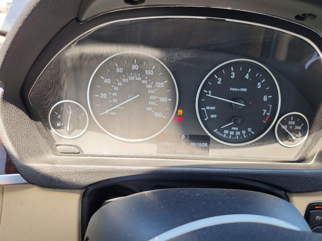 2016 BMW 320 I - zdjęcie 9