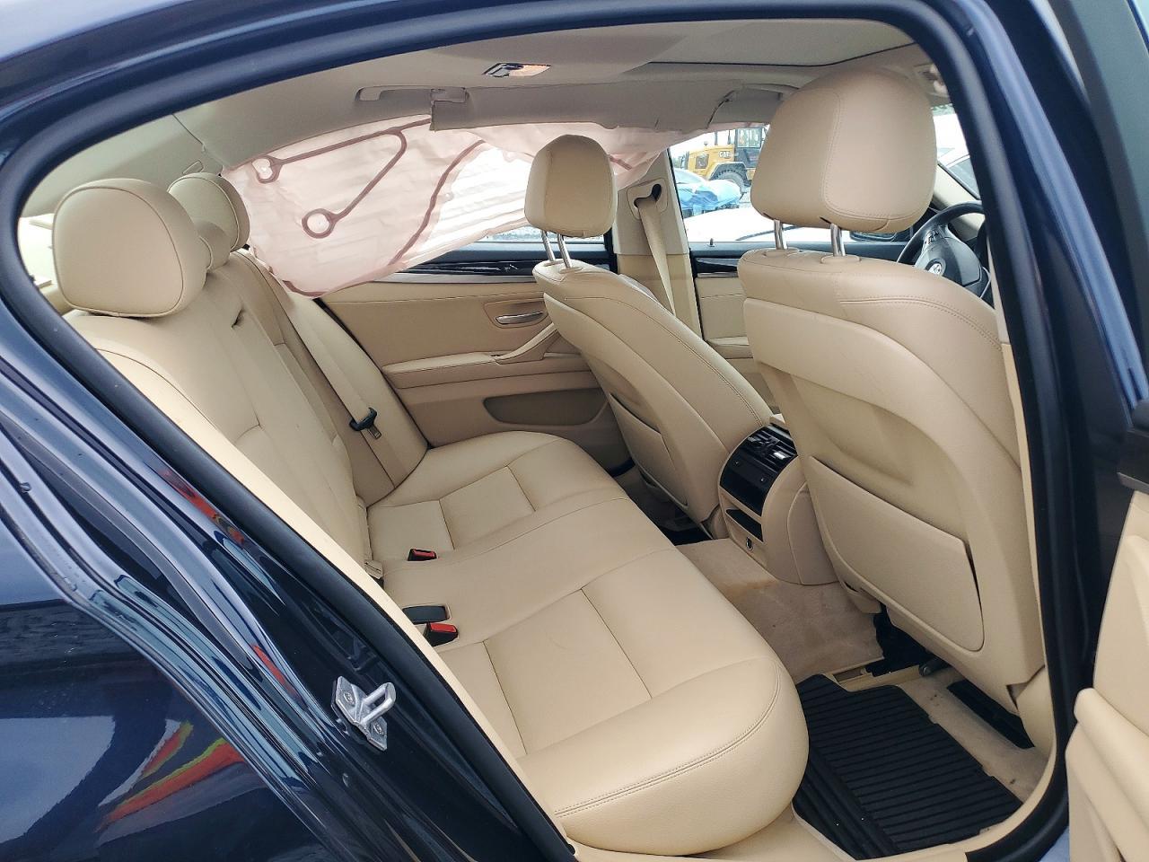 2014 BMW Seria 5 535i - zdjęcie 10