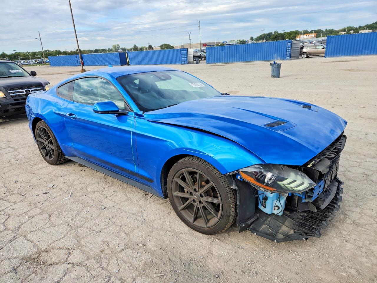 2021 Ford Mustang - zdjęcie 4